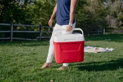 IGLOO Laguna 28QT Cool Box Red -Outdoor Camping Store k7261c800915913834b6a43a5a82e78a3