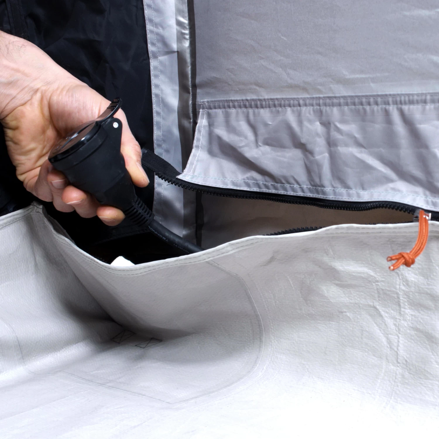 Quechua 4 Man Inflatable Blackout Tent 13 Quechua 4 Man Inflatable Blackout Tent - Image 13