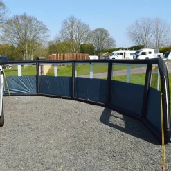 Maypole 5 Panel Single Point Inflation Windbreak